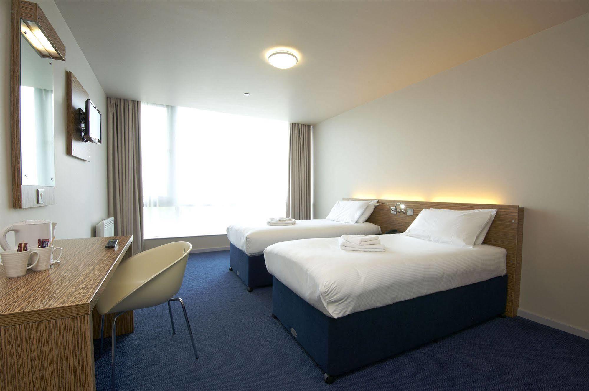 Travelodge Limerick Castletroy Extérieur photo