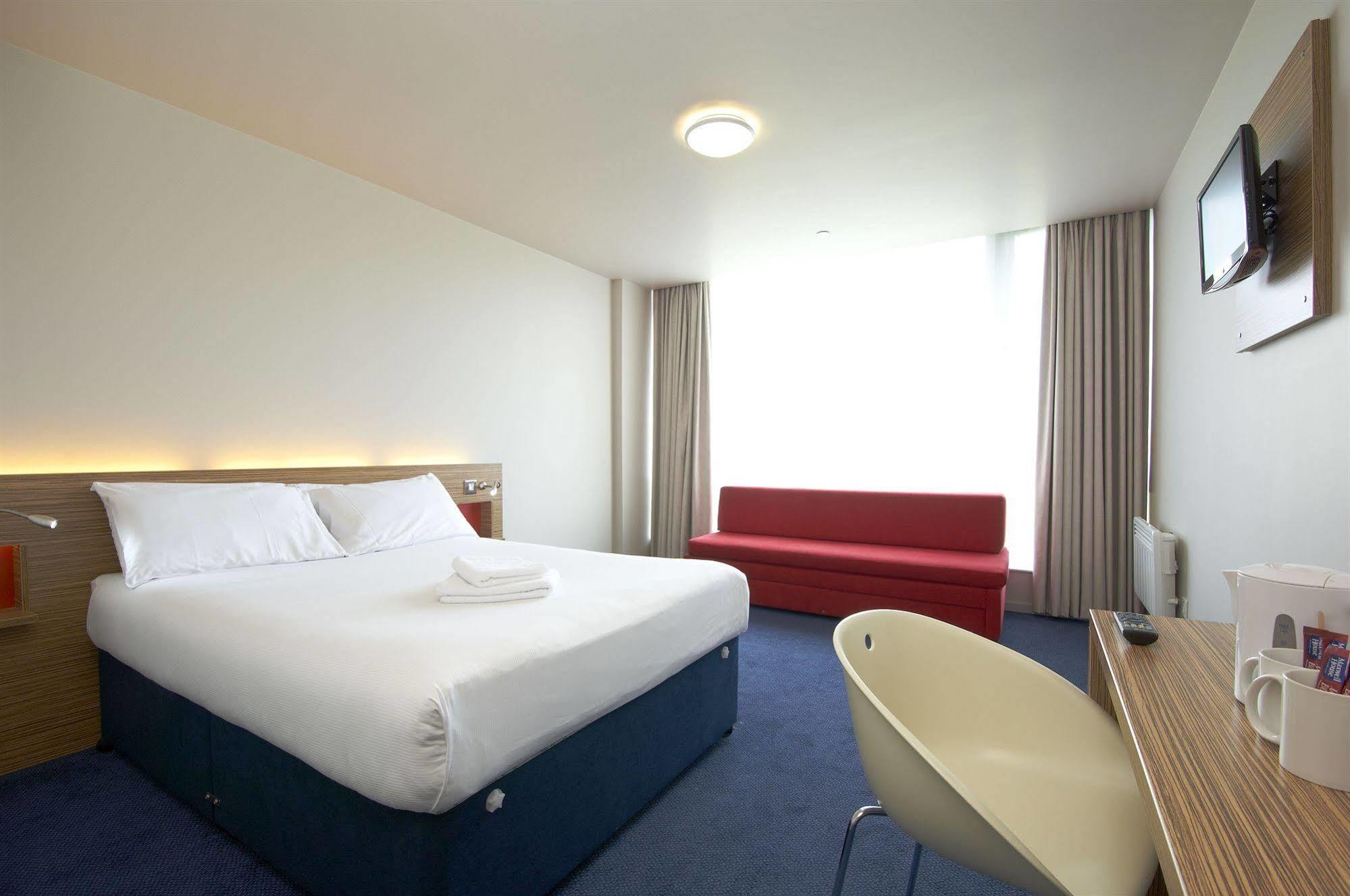 Travelodge Limerick Castletroy Extérieur photo